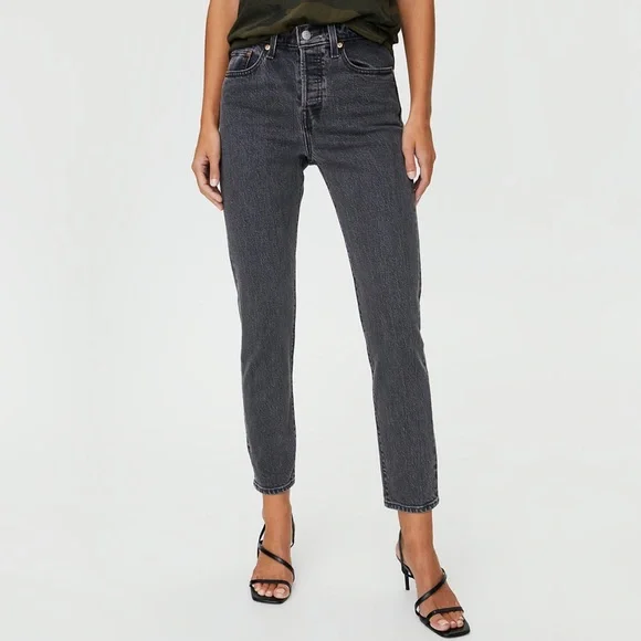 levi’s  high rise wedgie icon tapered slim jean in bite my dust grey, size 27 - Picture 2 of 13